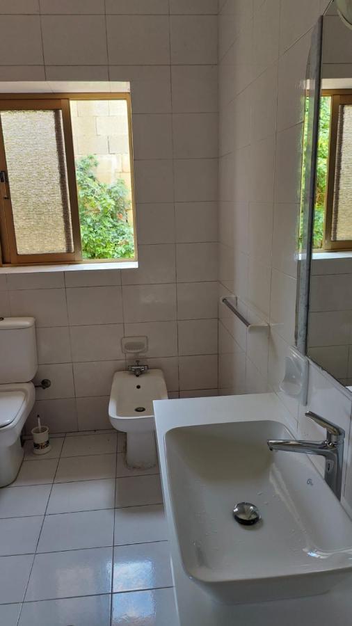 Stunning Villa With Pool, Table Tennis, Table Soccer And A Pool Table Naxxar Ngoại thất bức ảnh
