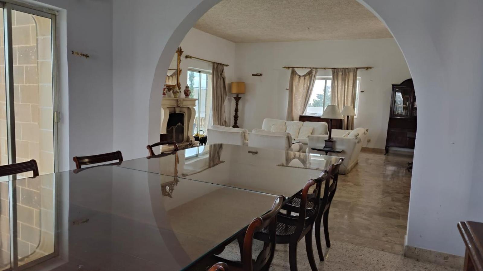 Stunning Villa With Pool, Table Tennis, Table Soccer And A Pool Table Naxxar Ngoại thất bức ảnh