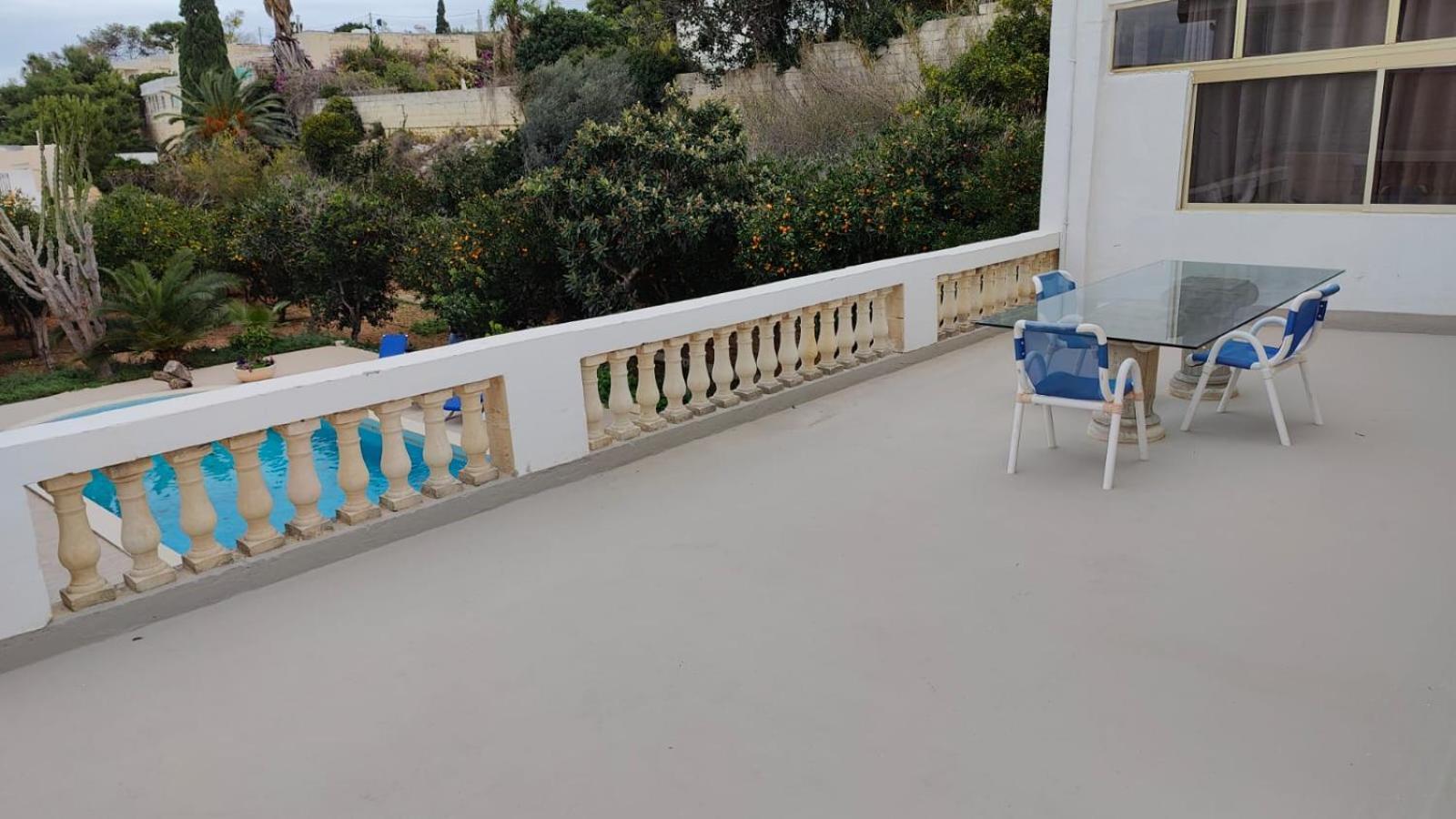 Stunning Villa With Pool, Table Tennis, Table Soccer And A Pool Table Naxxar Ngoại thất bức ảnh