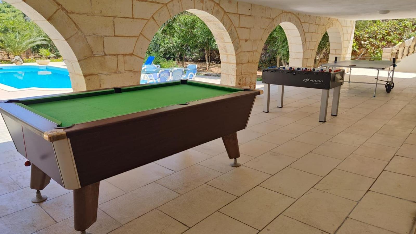 Stunning Villa With Pool, Table Tennis, Table Soccer And A Pool Table Naxxar Ngoại thất bức ảnh