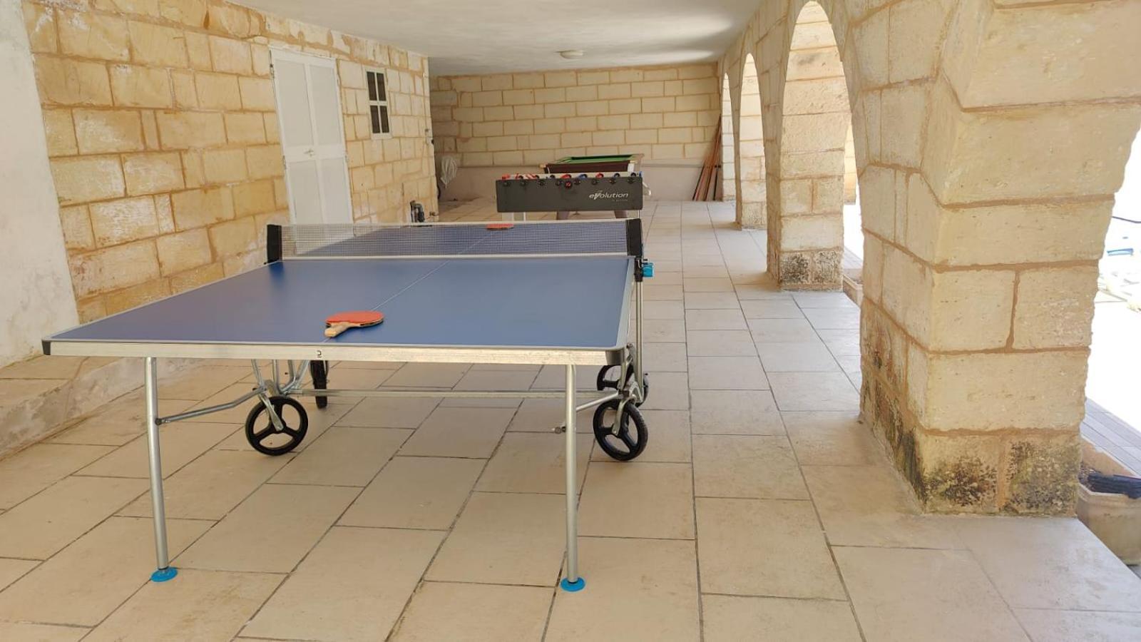 Stunning Villa With Pool, Table Tennis, Table Soccer And A Pool Table Naxxar Ngoại thất bức ảnh